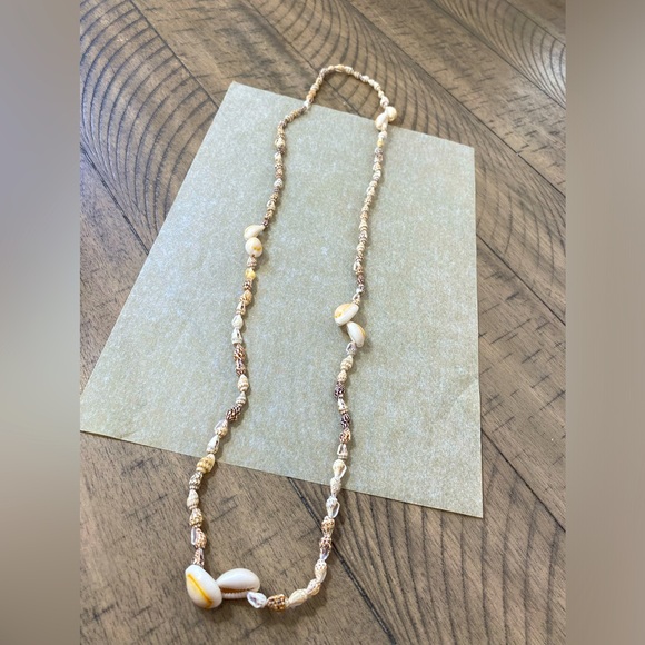 🔅 Seashell Necklace 🔅 - Picture 3 of 3